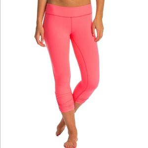 Beyond Yoga Essential Gathered Yoga Capri